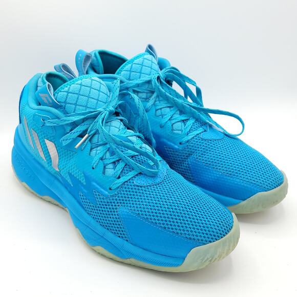 Athletic_Shoes